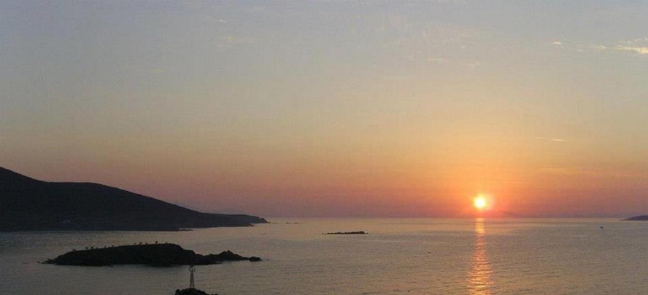Endless Blue From Syros - Fabrika Resort House 1 Vári Dış mekan fotoğraf